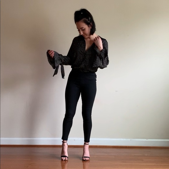 Polka Dot Banana Republic Blouse button down - Picture 4 of 8